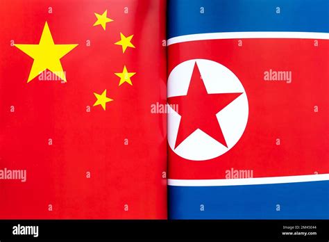 Banderas Corea Del Norte Y China El Concepto De Relaciones