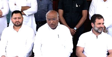 Congress President Mallikarjun Kharge And Bihar Cm Nitish Kumar During