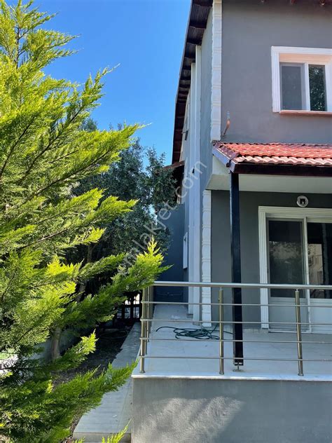 Emlakçıdan İzmir Urla Atatürk Mahallesi 3+1 Satılık Villa 2.750.000 TL #10798188