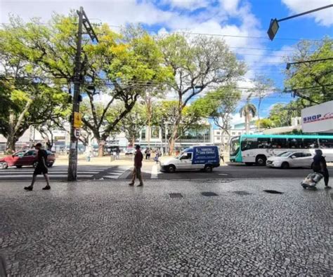 Rua Jarbas De Lery Santos - Ponto comercial na Rua Jarbas de Lery Santos, Centro, Juiz de Fora - MG ...