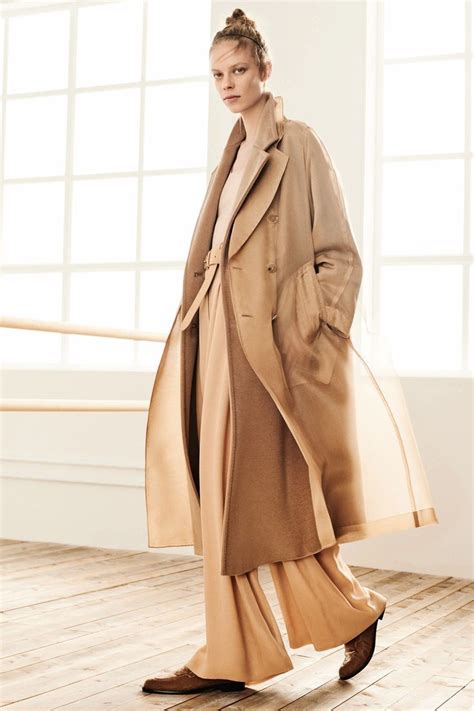 Outfit From The Max Mara Pre Fall Collection Vogue