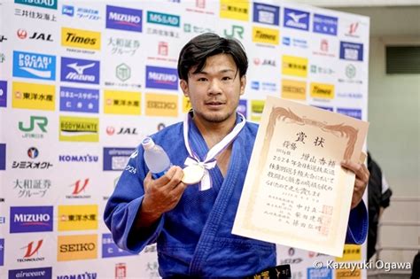 試合結果 2024年 全日本選抜柔道体重別選手権大会近藤隼斗（60kg級）、田嶋剛希（90kg級）、増山香補（100kg級）優勝堀川恵