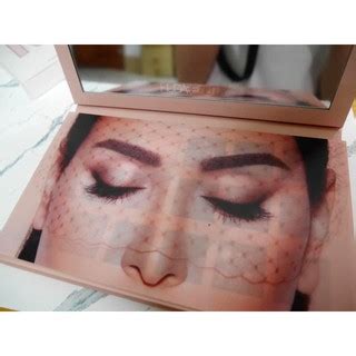 Huda Beauty The New Nude