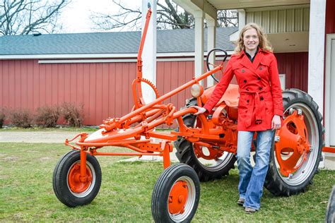 Why are Allis-Chalmers Tractors Orange? - Antique Tractor Blog