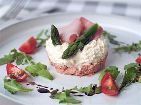 Aspergemousse Met Hammousse En Slagersachterham Nederlands Asperge