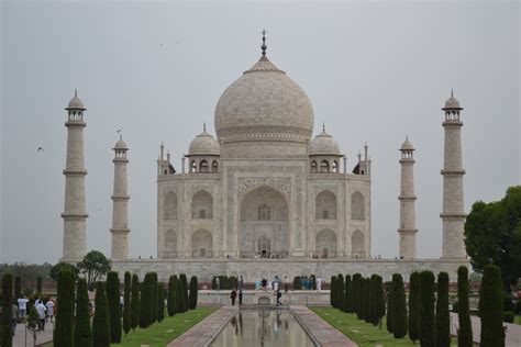 TAJ MAHAL UMA DAS MARAVILHAS DO MUNDO MODERNO