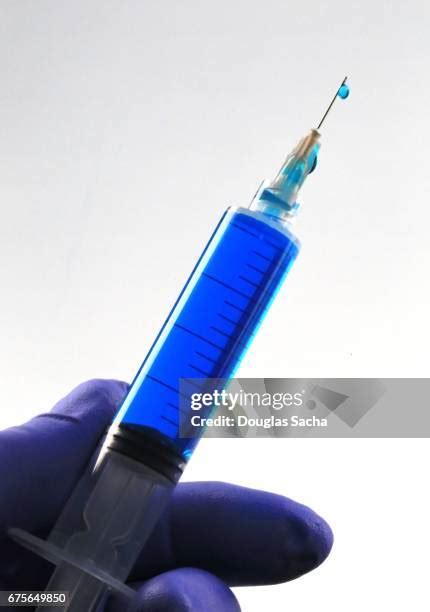 Intramuscular Injections Photos and Premium High Res Pictures - Getty ...