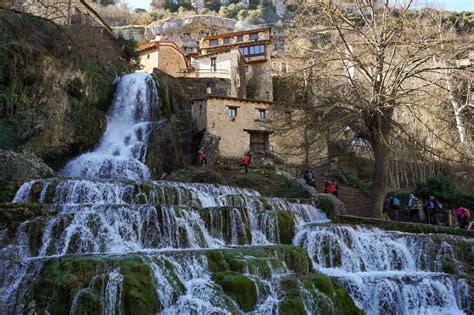 Te Muestro Los Pueblos Bonitos Cerca De Orbaneja Del Castillo GudMornin