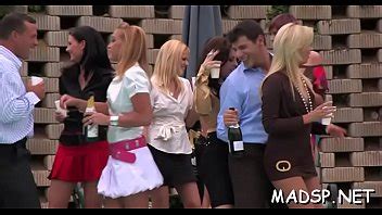 Esta lloviendo coños XVIDEOS