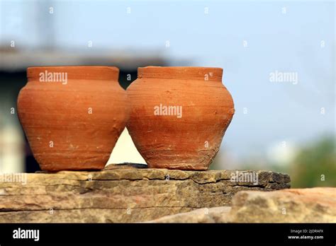 Clay Pot Texture Hi Res Stock Photography And Images Alamy