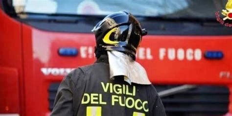 Tragedia A Locri Un Anziana Di 87 Anni Muore Nell Incendio Della Sua