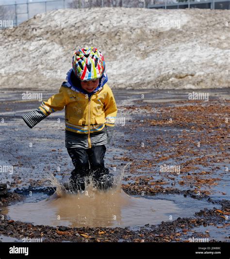 Muddy High Resolution Stock Photography And Images Alamy