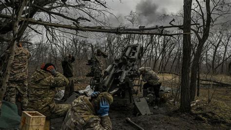 俄烏戰爭兩軍血戰巴赫姆特 烏軍俄軍24小時內有逾500人死傷 新浪香港