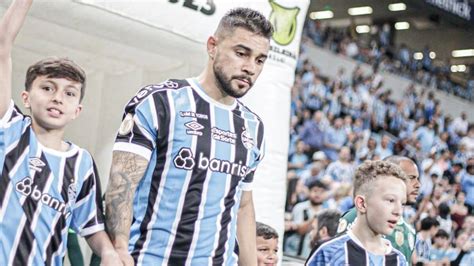 Fábio X João Pedro Esquentam A Disputa Por Titularidade No Grêmio