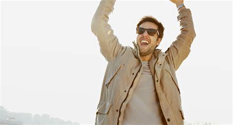 9 Things Men Think When They See You Naked