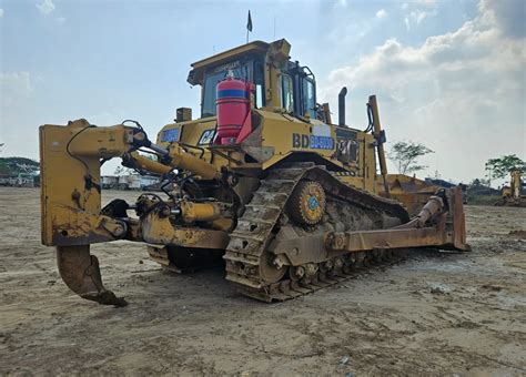 For SALE Used CAT D8R Dozers High Performance Low Price Yellow