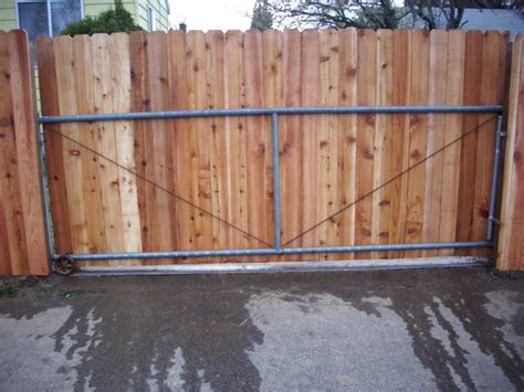 Fence Gates: Cedar Fence Gate Hardware