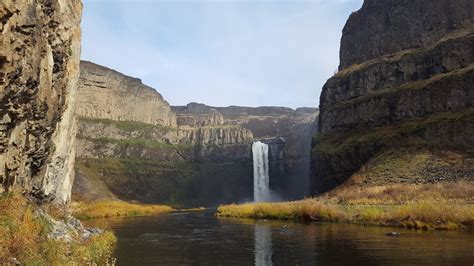 Palouse Falls - Hiking To The Bottom - YouTube