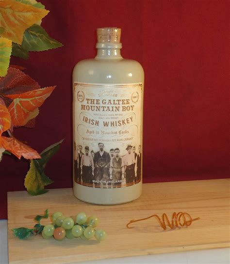 The Galtee Mountain Boy Whiskey 0,7L - www.Wein-Haus-Uchte.com