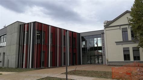 La Mairie De Saint Maurice L Exil Investit Ses Nouveaux Locaux Essor