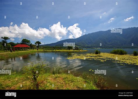 Lake Beratan, Bedugul, Bali, Indonesia Stock Photo - Alamy