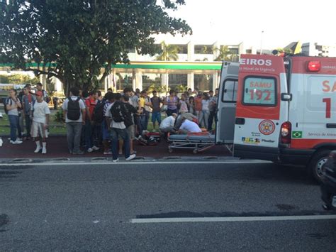 G1 Morre homem atropelado por ônibus BRT no Rio diz Secretaria de