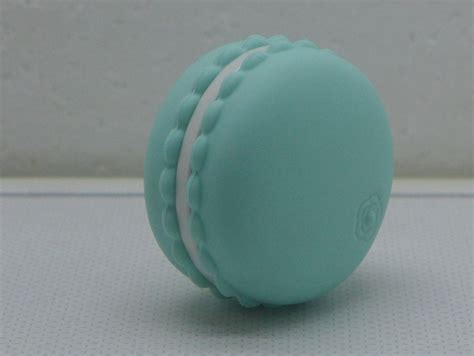 Изящный вибратор массажер Tokyo Design Kawaii Macaroon для женщин с ...