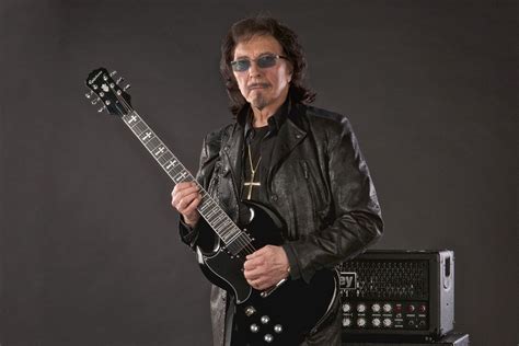 Tony Iommi Explains Why Black Sabbath’s ‘Paranoid’ Is Not The Band’s ...