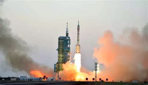 China S Reusable Experimental Spacecraft Returns To Earth After Two Day