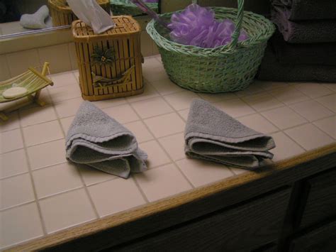 Corpany Creative Clearinghouse: Towel Origami - Starfish