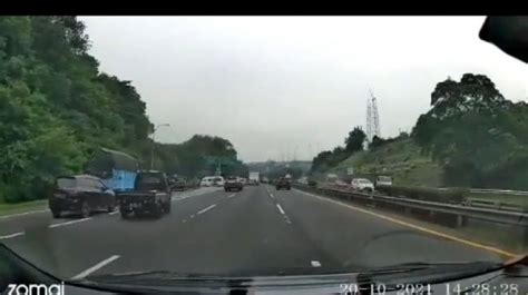 Viral Puluhan Pemobil Nekat Putar Balik Di Jalan Tol Publik Heran