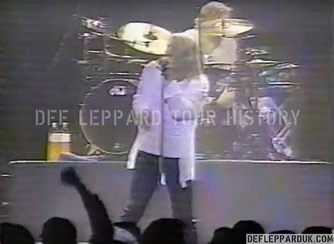 25 Years Ago DEF LEPPARD Bring SLANG Tour To Mexico Video