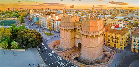 The Best Train passes and rail passes in València | Updated April 2025