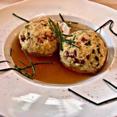 Ricetta Canederli alla tirolese Knödel La Ricetta di GialloZafferano