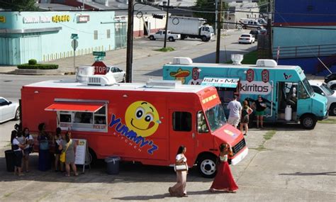 Houston, TX: Houston's New Food Truck Park Opens with A Big Crowd Bang ...