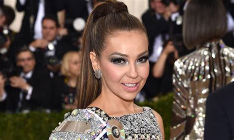 Thalía declarada como diosa del bikini a sus años