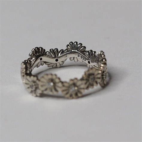 New Authentic Pandora Sparkling Daisy Flower Crown Ring C Size