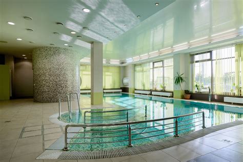 Бассейн гостиница Sky Port Новосибирск, аэропорт Толмачево