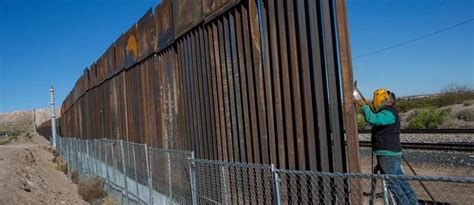 El Pentágono autoriza 1000 millones a Trump para que construya el muro