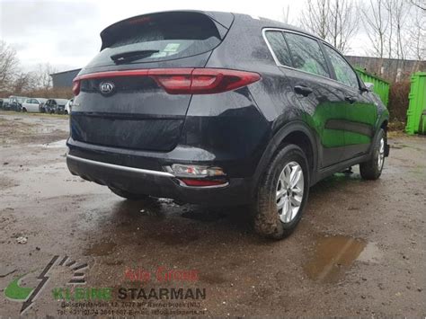 Kia Sportage 1 6 GDI 132 16V 4x2 Schrottauto 2018 Schwarz