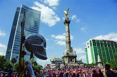 Prep Rate Para El Gran Desfile De D A De Muertos En La Cdmx