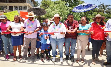 Inaugura Abelina López obras en la zona conurbada de Acapulco