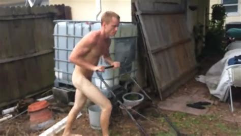 Naked Ginger Gardener No Cum ThisVid