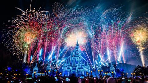 Disneyparkslive Fantasy In The Sky New Years Eve Fireworks 2020