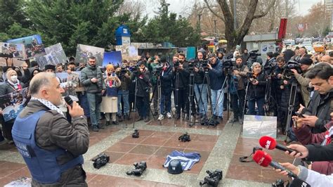 Gazeteciler Gazzede öldürülen gazeteciler için bir araya geldi Niğde