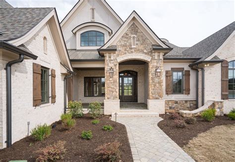 Brick Houses With Stone Accents The Urban Decor