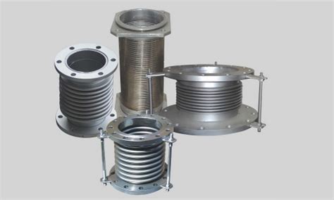 Зачем нужен пластиковый компенсатор для канализации