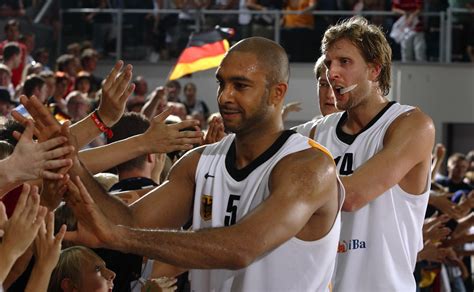 Die Deutsche Basketball Legende Ademola Okulaja 46 Ist Tot Mopo