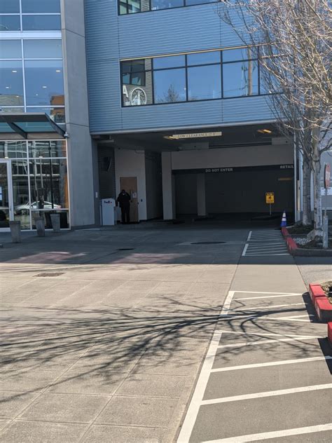 Parking for 1616 Eastlake Avenue | ParkChirp | Reserve monthly parking!