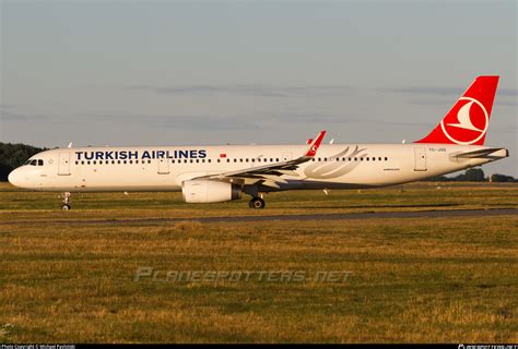 Tc Jsg Turkish Airlines Airbus A Wl Photo By Michael Pavlotski